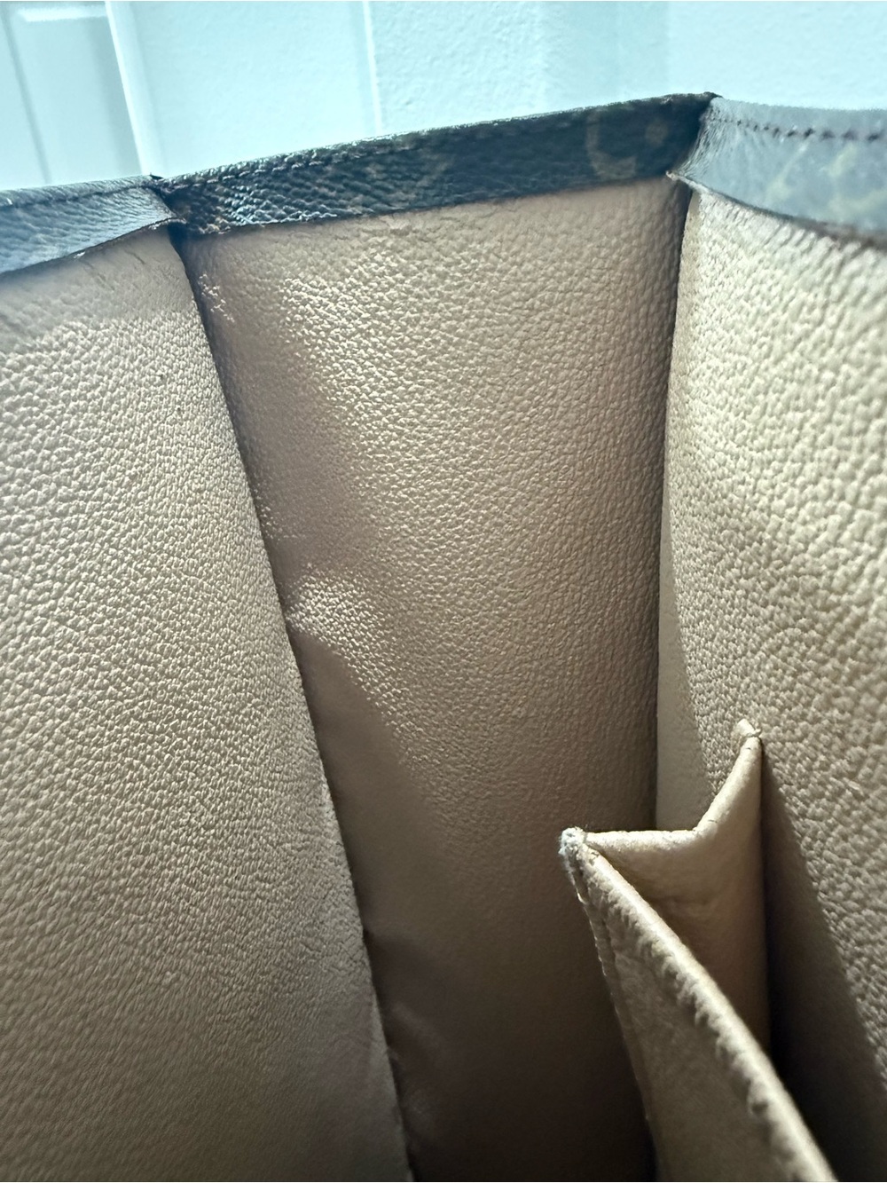 Louis Vuitton Brown Monogram Canvas Sac Plat Tote with Vachetta Handles - Picture 14 of 16